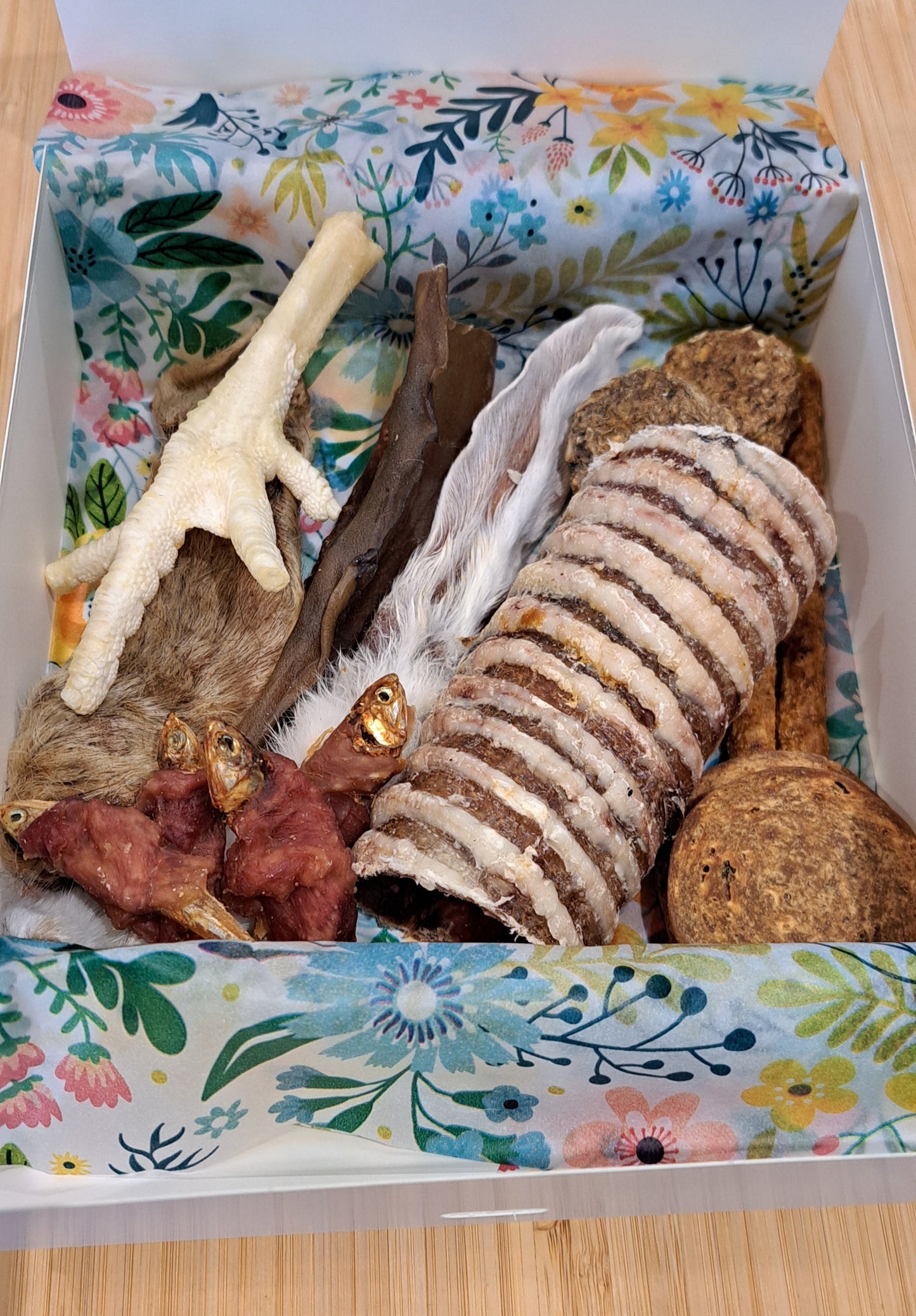 Natural Treat Box (16 Pieces)