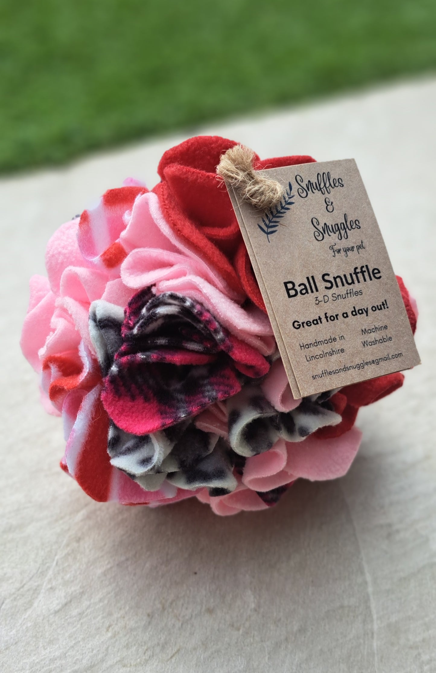 Enrichment Toy - Snuffle Ball 9inch Pink